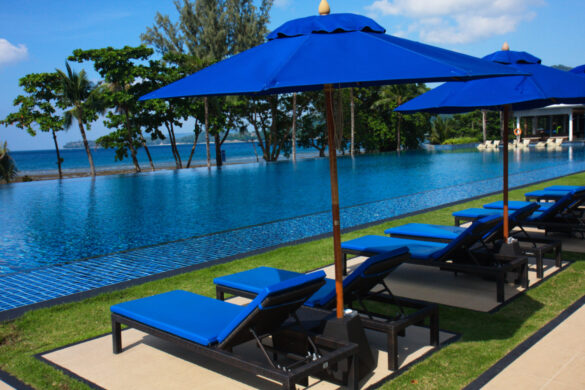 infinity pool Hyatt Regency Phuket Resort