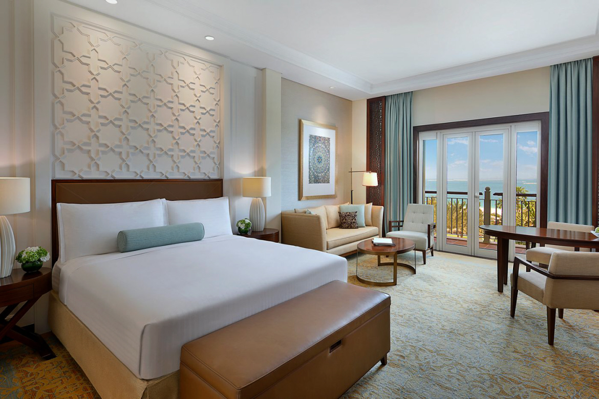 Deluxe room, The Ritz-Carlton Dubai