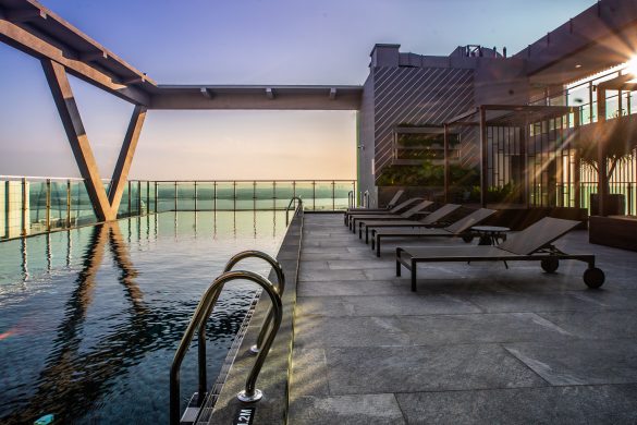 sky pool Holiday Inn Johor Bahru