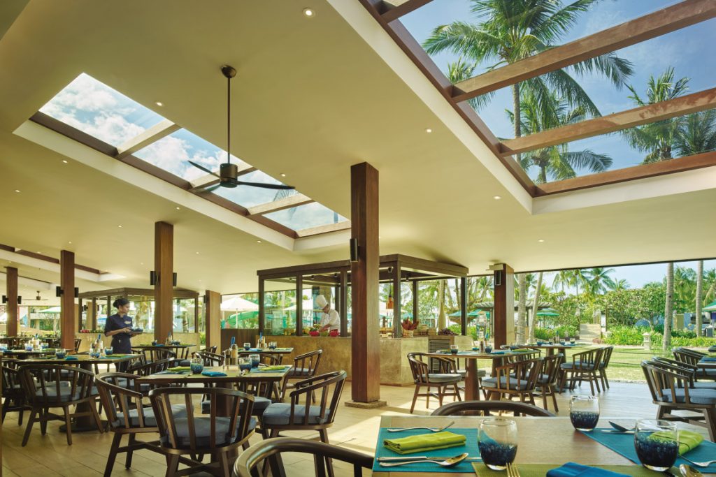 Dining at Shangri-La Tanjung Aru Resort