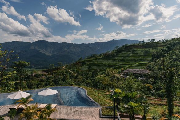 Avana Retreat cloud pool