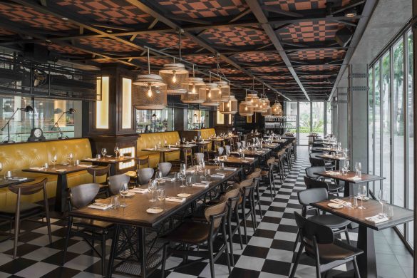 Bread Street Kitchen dining room, Marina Bay Sands