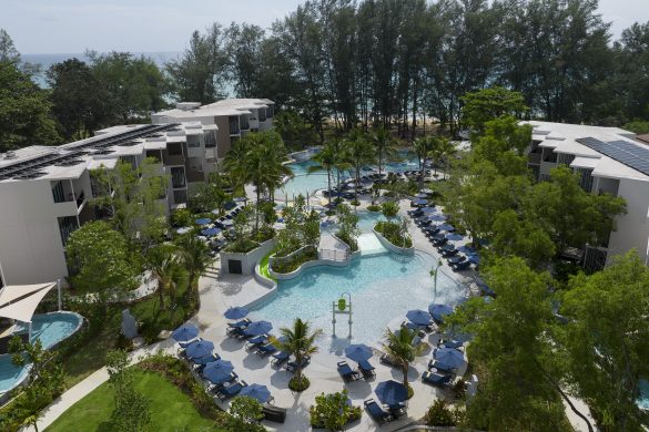 Le Méridien Phuket Mai Khao Beach Resort