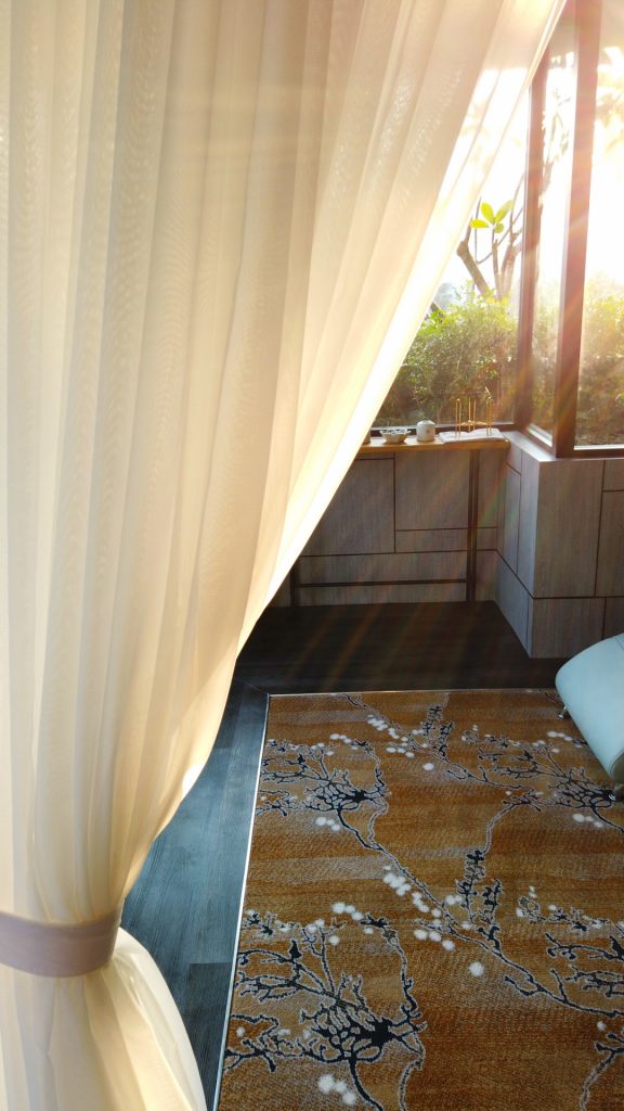 curtain and sun light, Angsana spa, relaxation lounge