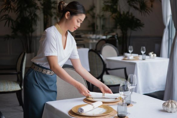 Raffles Hotel Le Royal dining