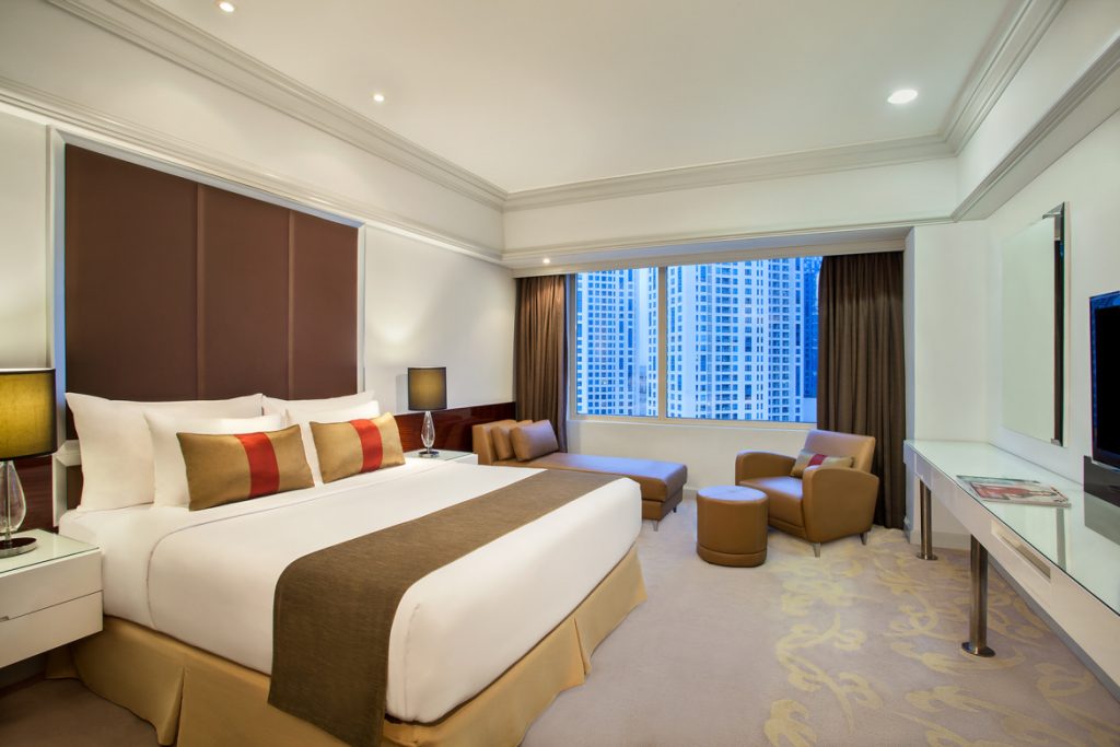 Wyndham Casablanca Jakarta Junior Suite bedroom