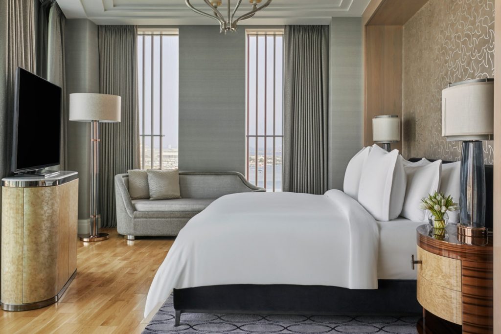 Bedroom, Four Seasons Hotel Abu Dhabi at Al Maryah Island