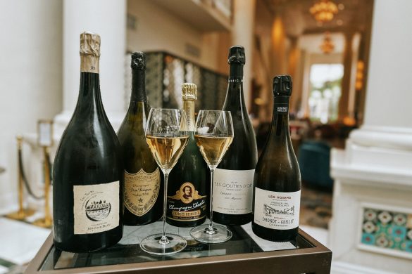 Caveau status, The Lobby Lounge, InterContinental Singapore hotel