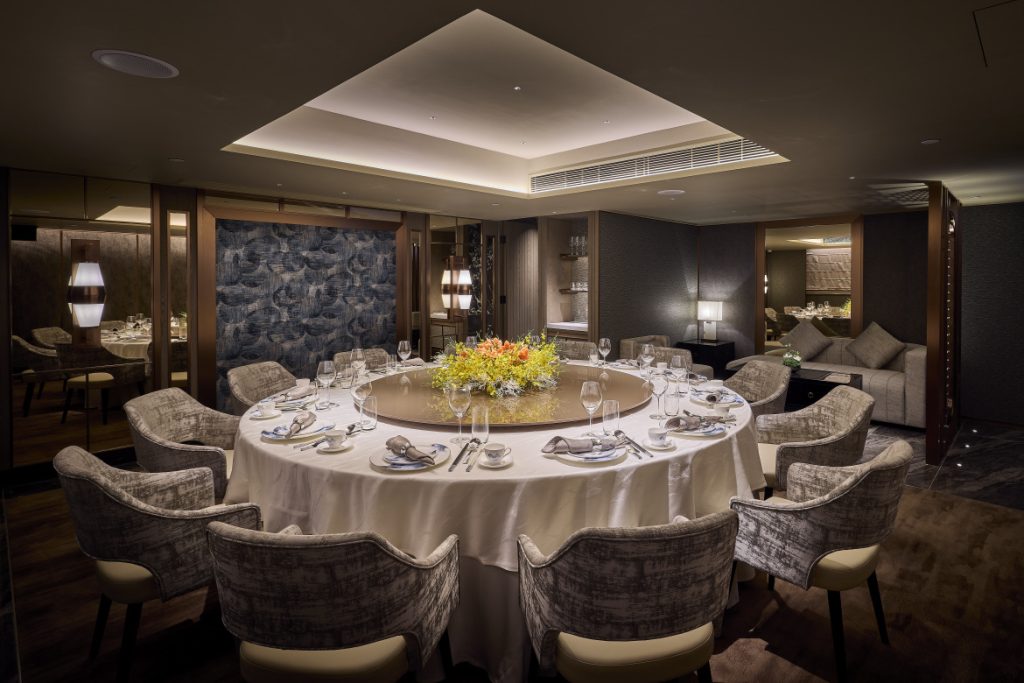 Jiangsu Club Hong Kong, dining table