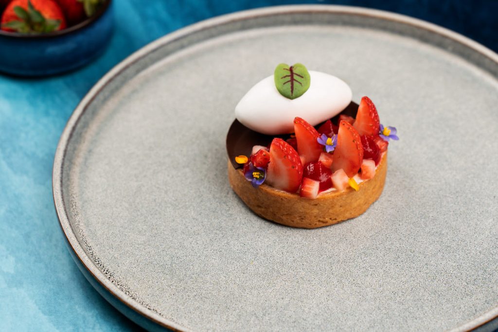 Rossini’s Italian Summer Bangkok: Fresh strawberry champagne tart