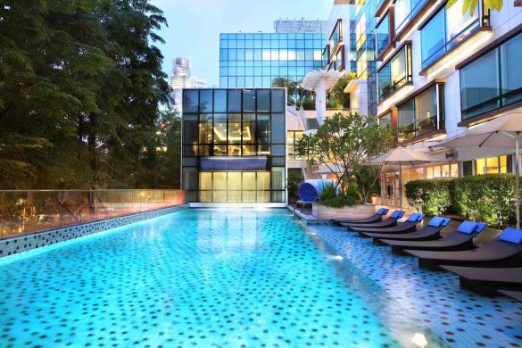 Park Regis by Prince Singapore pool