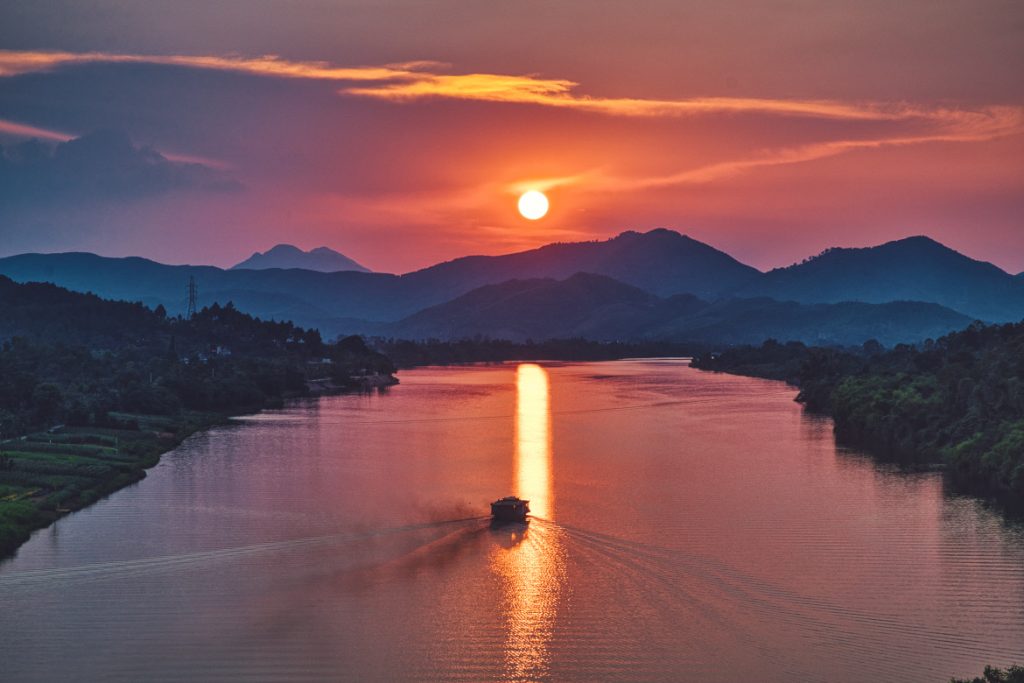 Sunset Cruise, Azerai La Residence, Hue