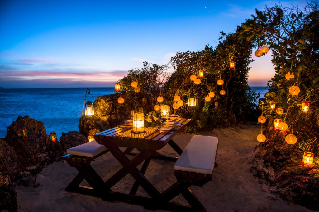 Garys Nest private dining, Amanpulo