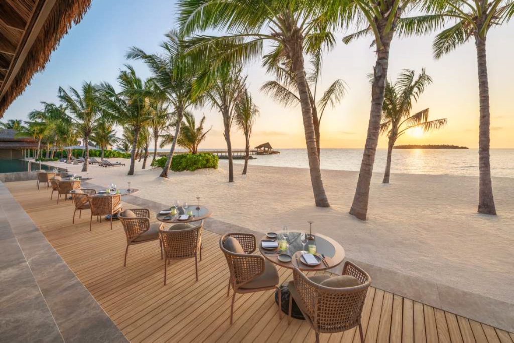 Dining by the beach, JW Marriott Kaafu Atoll Island Resort