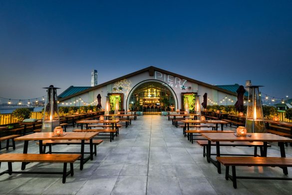 Pier 7 Hong Kong terrace