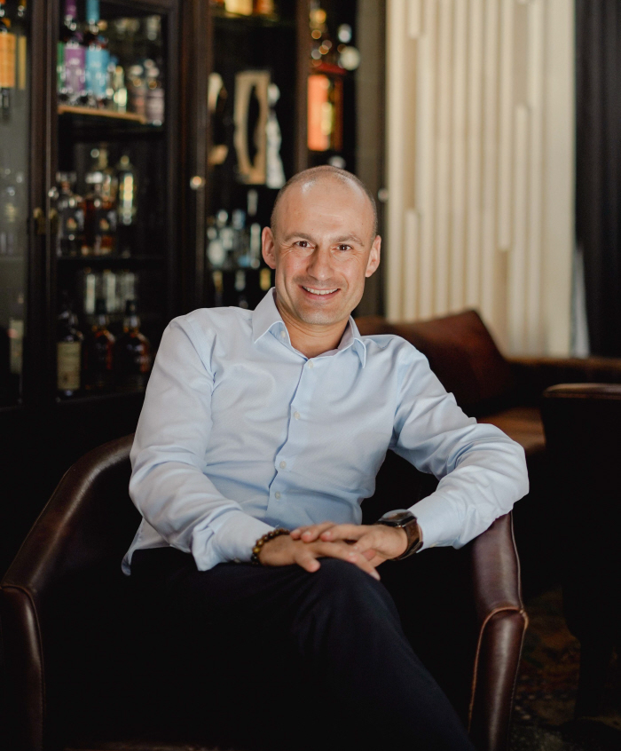 General Manager Vincent Durier