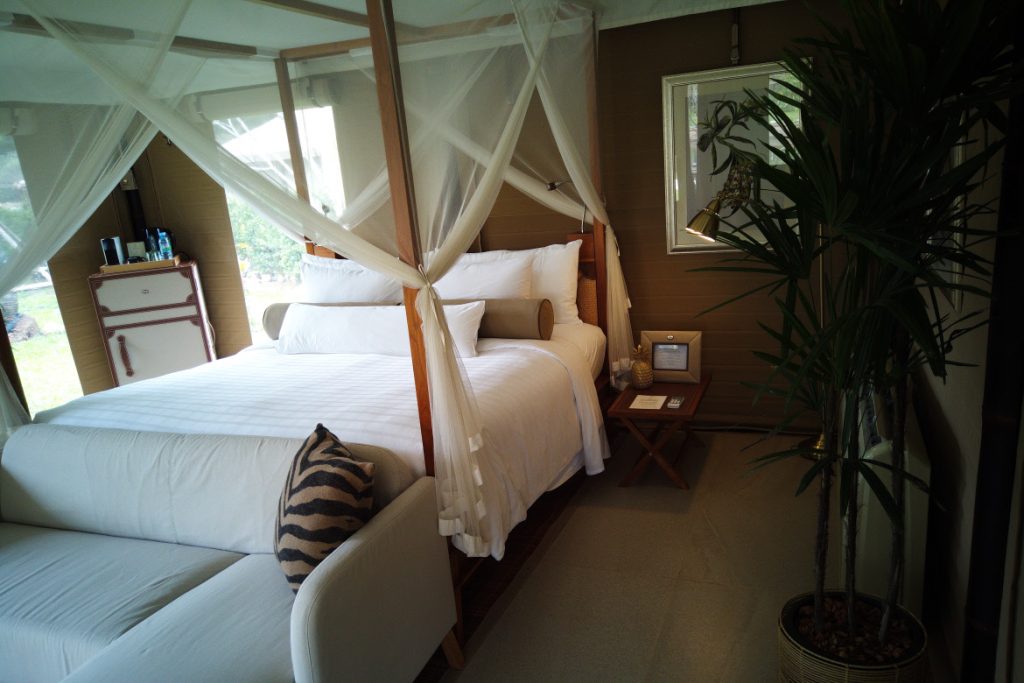 Twinpalms Tented Camp wellness: Four-poster bed.