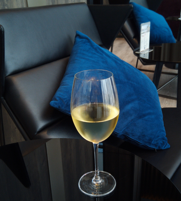 Residence Lounge, wine glass, Ascott Embassy Sathorn Bangkok