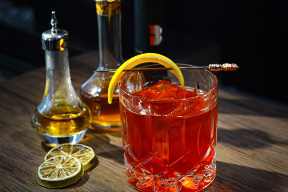 Balcony Lounge, Bangkok negroni month