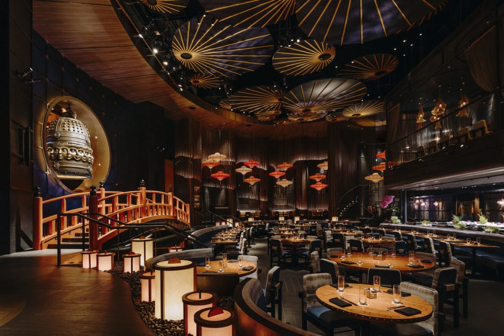 Koma main dining room
