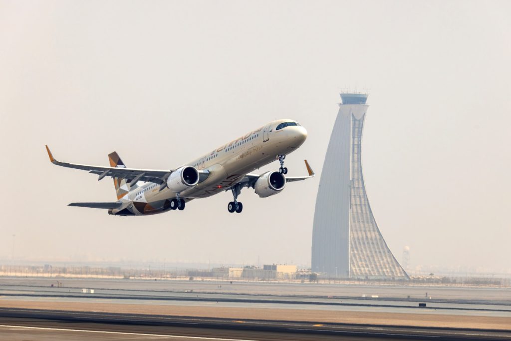 Single-Aisle Aircraft
Etihad’s A321LR lifts off