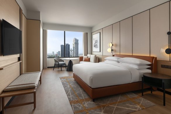 Sheraton Johor Bahru Deluxe King bedroom