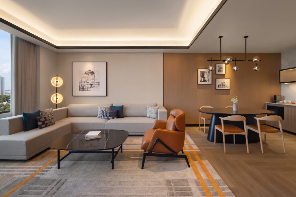 Executive Suite, dining, Sheraton Johor Bahru hotel