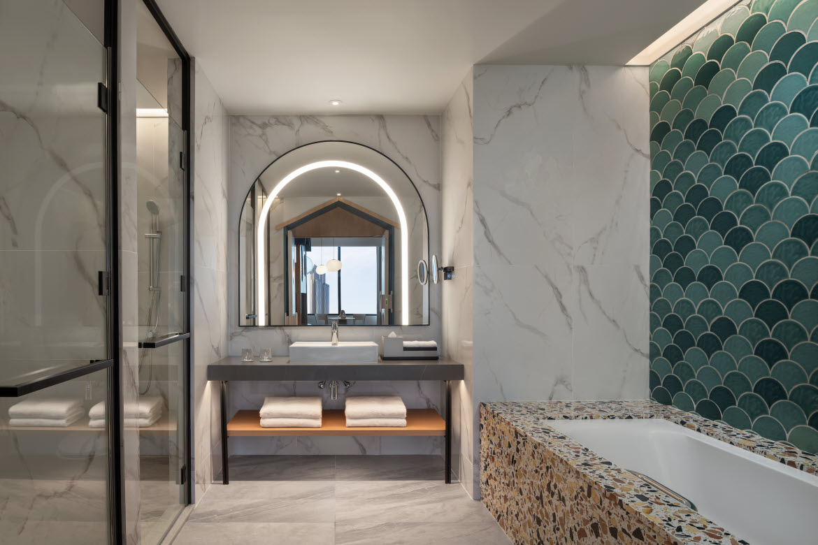 Sheraton-Johor-Bahru-Family-Suite-Bathroom family suite bathroom