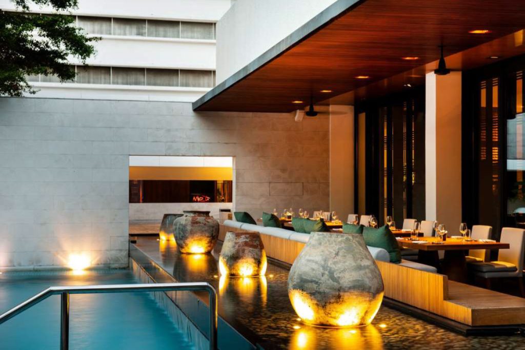 Como Metropolitan Bangkok pool, dining