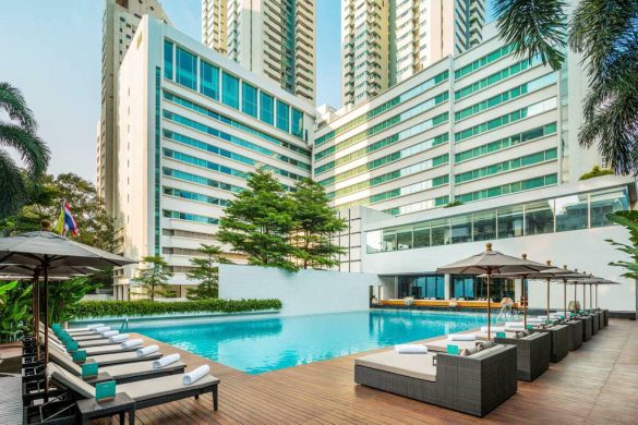 Como Metropolitan Bangkok, outdoor pool