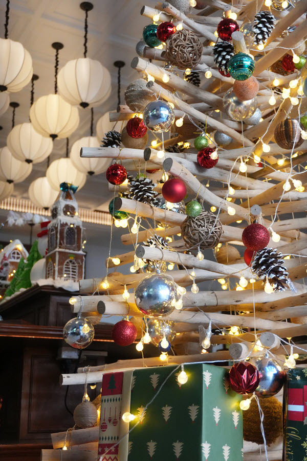 The Anam Mui Ne festive season decoration