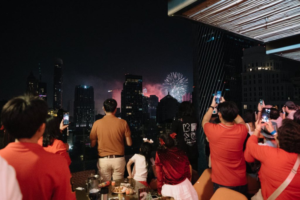 Hotel Indigo Bangkok festive 2025 countdown party