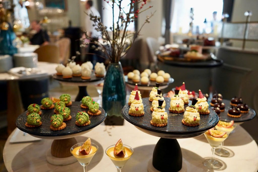 Sofitel Legend Metropole Hanoi: Le Beaulieu festive dessert