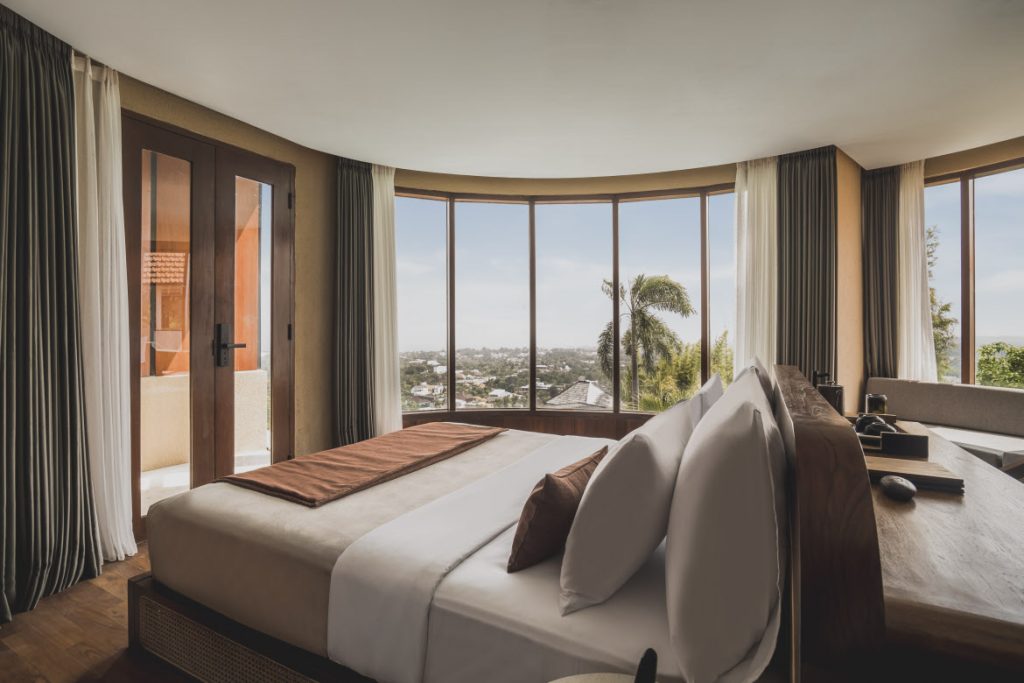 Seascape Uluwatu Cabana room infinity pool sea view