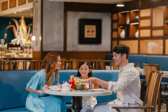 The Luxury Collection Resort & Spa Nusa Dua family dinner