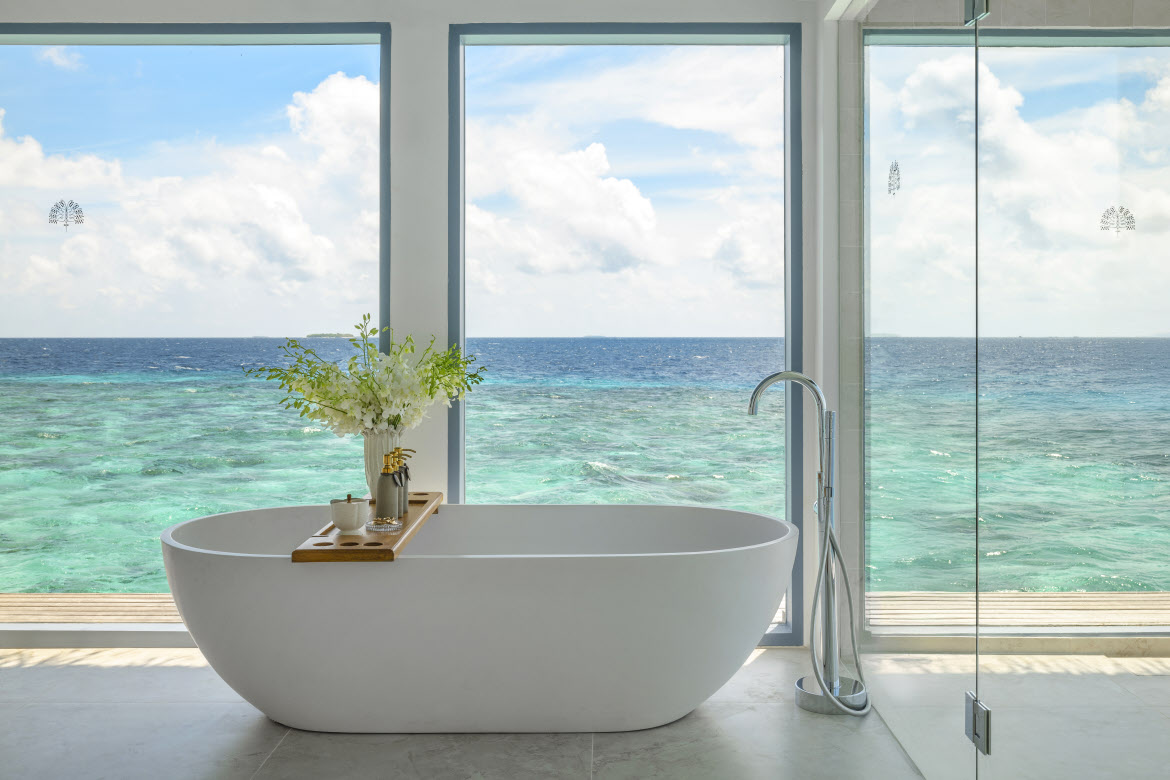 over water residence sunset side 31 bath seaview Maldives ocean