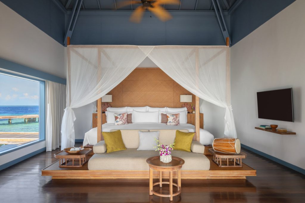 Halcyon Private Isles Maldives: overwater villa bedroom