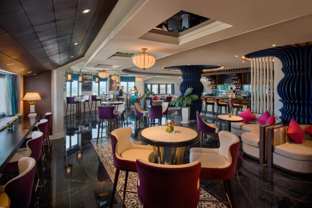 Hotel Royal Hoi An, Attic Bar