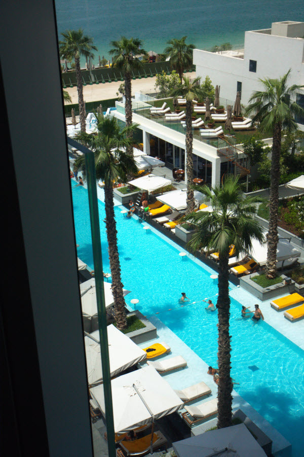 Five Hotel Dubai pool