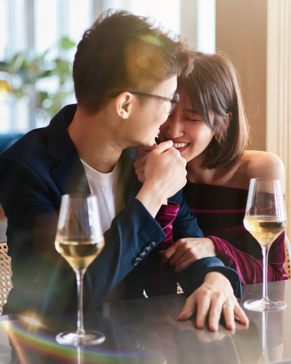 Couple at Le Midi restaurant