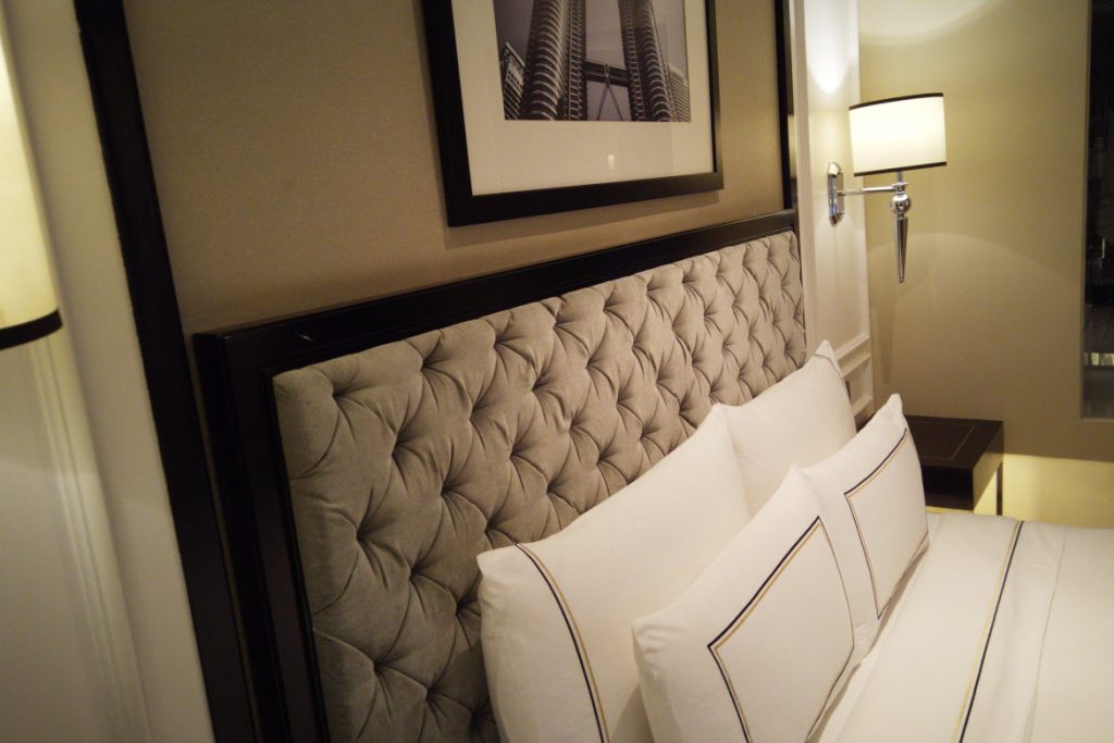 The Level room bed