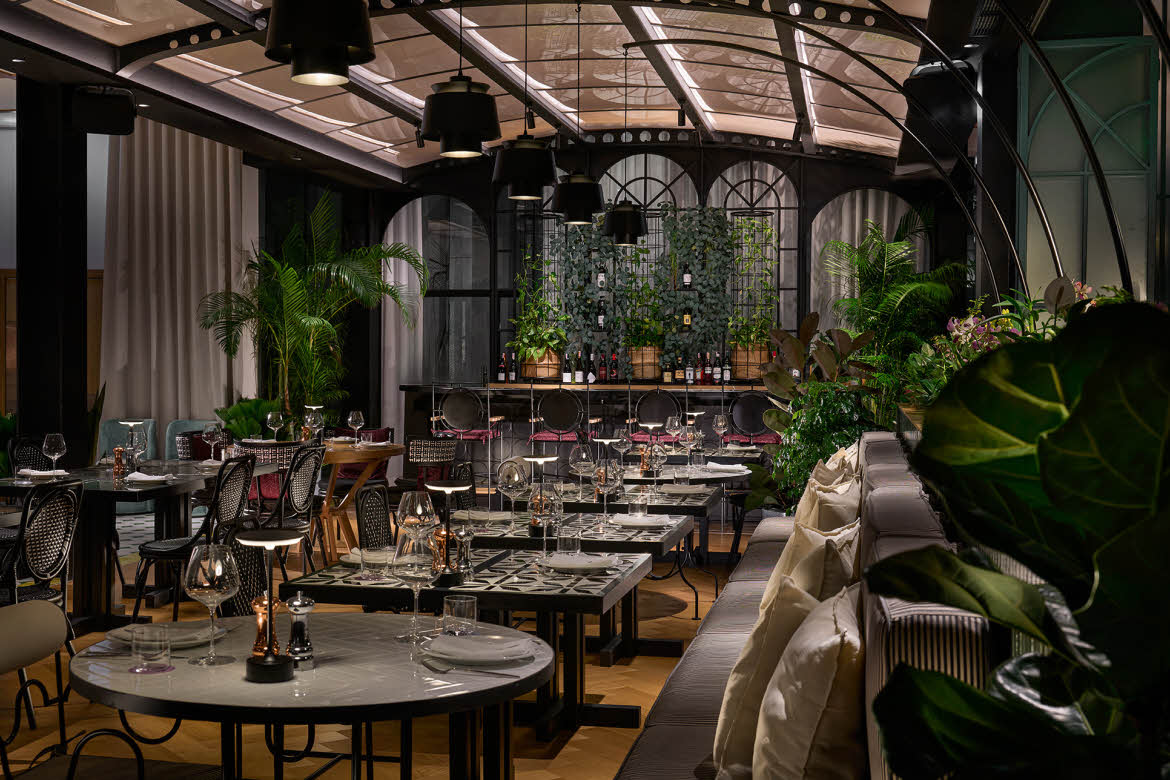 So-Bangkok-Iris Iris, So/ Bangkok