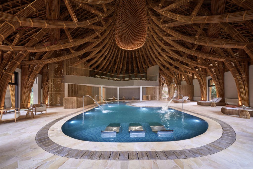 8lements Spa vitality pool