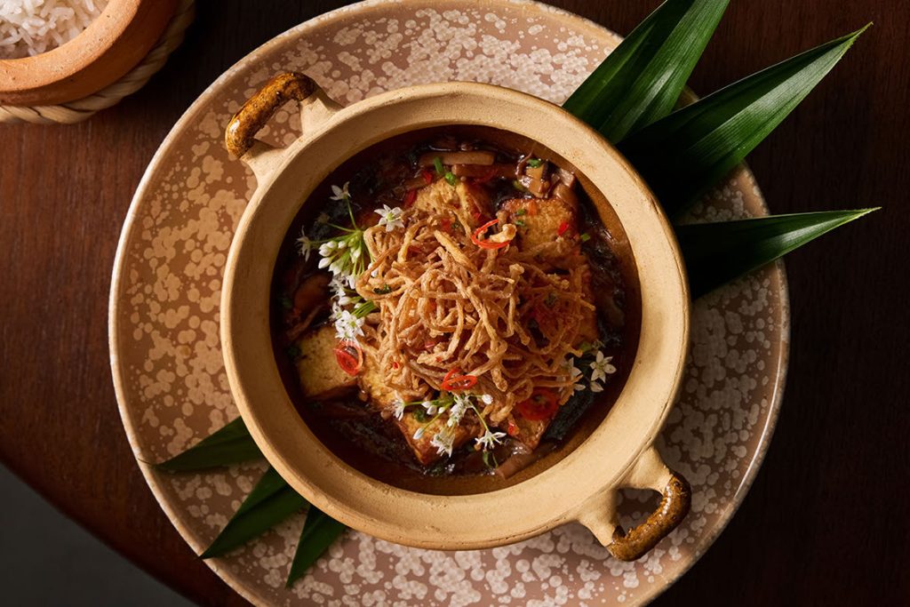 Cuisine at Vietnamese restaurant Lá Sen