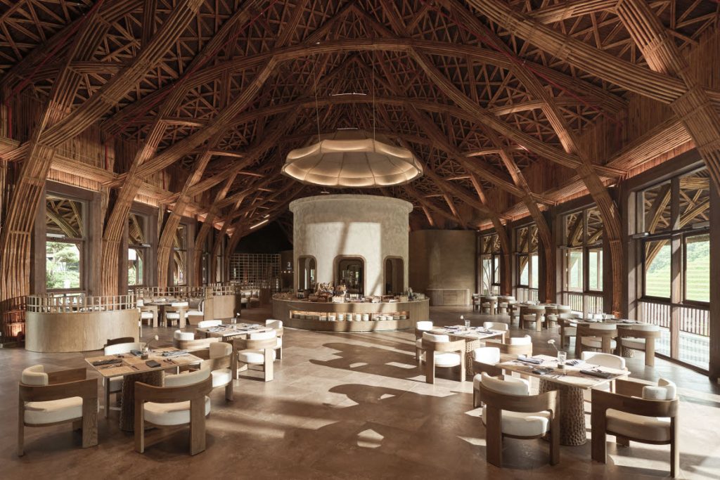 Refresh restaurant, Garrya Mù Cang Chải resort