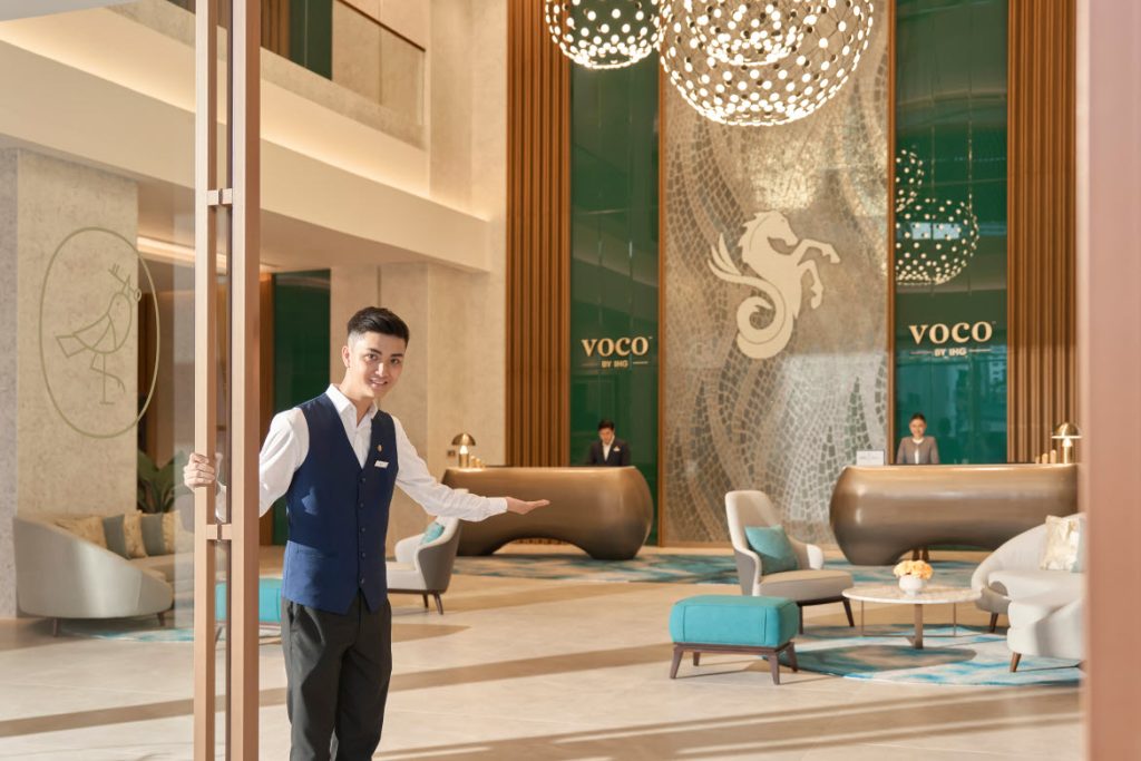 voco Scenia Bay Nha Trang lobby