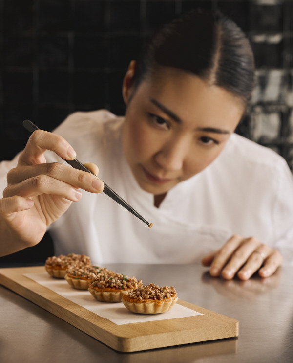 Chef Pichaya “Pam” Soontornyanakij, Harvest Heat Tartlet Northern Europe Bite