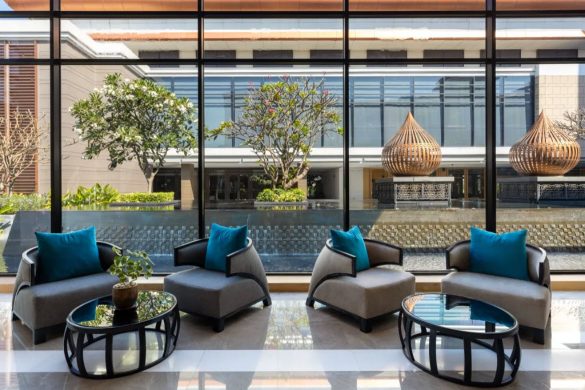 Hilton Bangkok Suvarnabhumi Golf Resort & Spa lobby