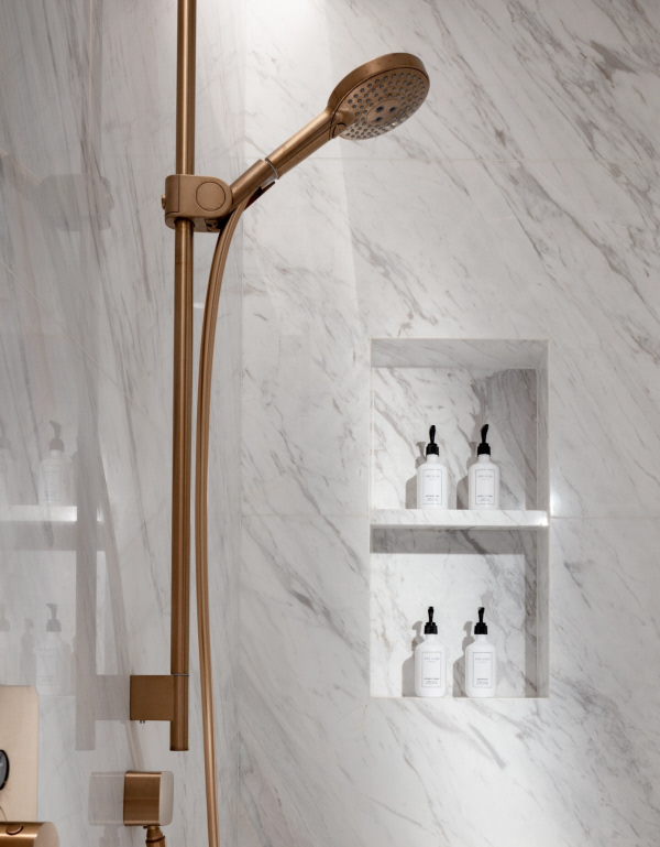 The Hari walk-in shower with refill toiletries