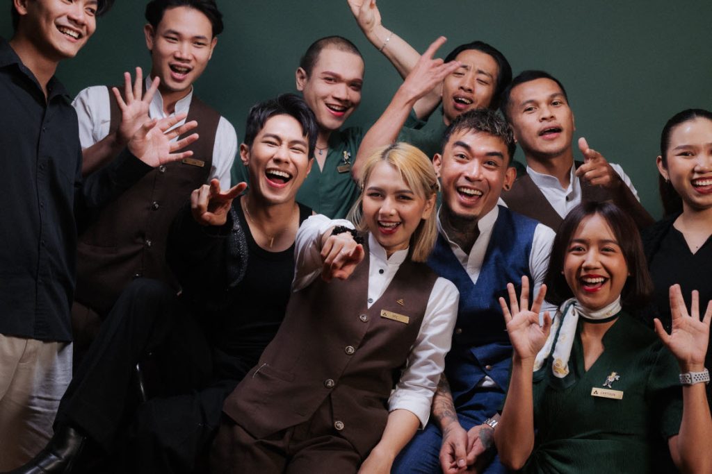 Aqua bar team